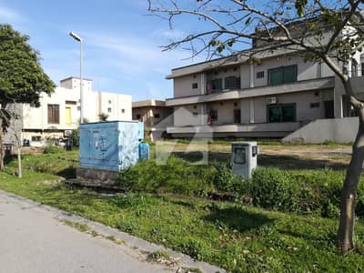 ڈی ایچ اے فیز 1 - سیکٹر بی ڈی ایچ اے ڈیفینس فیز 1,ڈی ایچ اے ڈیفینس,اسلام آباد میں 1 کنال رہائشی پلاٹ 4.0 کروڑ میں برائے فروخت۔ ڈی ایچ اے فیز 1 - سیکٹر بی ڈی ایچ اے ڈیفینس فیز 1,ڈی ایچ اے ڈیفینس,اسلام آباد میں 1 کنال رہائشی پلاٹ 4.0 کروڑ میں برائے فروخت۔