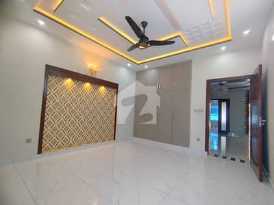 VIP GROUND Portion ,Electricity Available For Rent