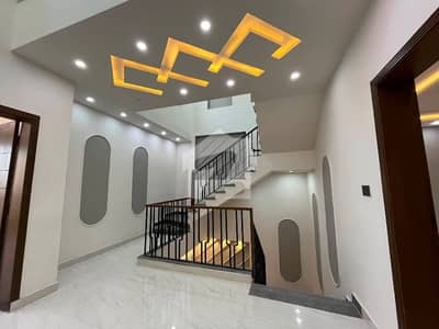 5 MARLA HOUSE AVAILABLE FOR RENT
