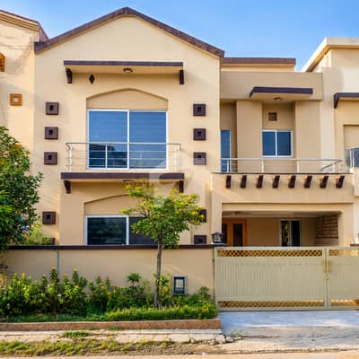Investor Price 7 Marla House With Sui Gas & Registry