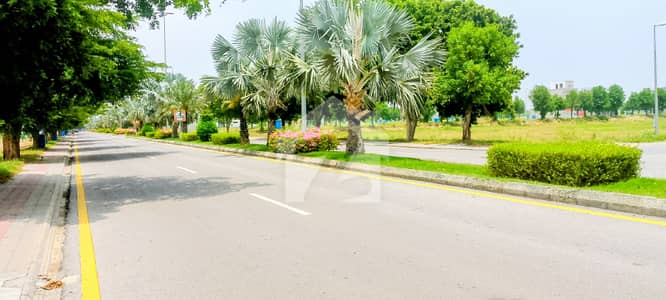 بحریہ ایجوکیشن اینڈ میڈیکل سٹی بلاک سی بحریہ ایجوکیشن اینڈ میڈیکل سٹی,لاہور میں 10 مرلہ رہائشی پلاٹ 40.0 لاکھ میں برائے فروخت۔ بحریہ ایجوکیشن اینڈ میڈیکل سٹی بلاک سی بحریہ ایجوکیشن اینڈ میڈیکل سٹی,لاہور میں 10 مرلہ رہائشی پلاٹ 40.0 لاکھ میں برائے فروخت۔