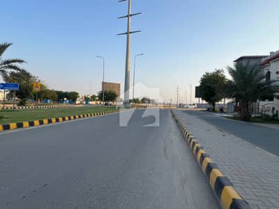 ڈی ایچ اے فیز 6 ڈی ایچ اے ڈیفینس,لاہور میں 4 مرلہ کمرشل پلاٹ 22.5 کروڑ میں برائے فروخت۔ ڈی ایچ اے فیز 6 ڈی ایچ اے ڈیفینس,لاہور میں 4 مرلہ کمرشل پلاٹ 22.5 کروڑ میں برائے فروخت۔