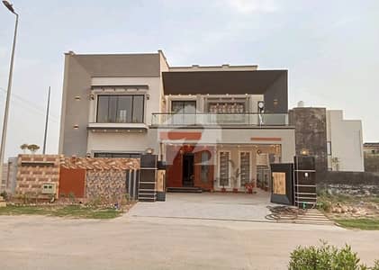 رائل آرچرڈ ملتان پبلک سکول روڈ,ملتان میں 6 کمروں کا 1 کنال مکان 6.0 کروڑ میں برائے فروخت۔