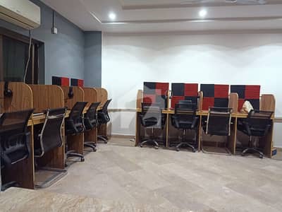 ماڈل ٹاؤن لِنک روڈ ماڈل ٹاؤن,لاہور میں 2 مرلہ Studio دفتر 65.0 ہزار میں کرایہ پر دستیاب ہے۔