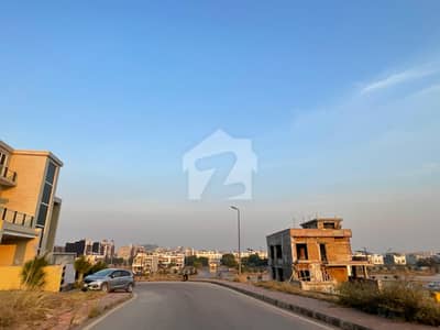 بحریہ انکلیو - سیکٹر ایف بحریہ انکلیو,بحریہ ٹاؤن,اسلام آباد میں 10 مرلہ رہائشی پلاٹ 2.75 کروڑ میں برائے فروخت۔