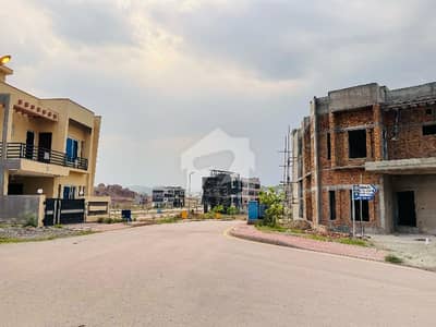 8 Marla Ideal Location Park Face Plot With Stunning Hills View