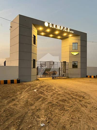 100 SQUARE YARDS LUXURY HOUSE AVAILABLE FOR SALE