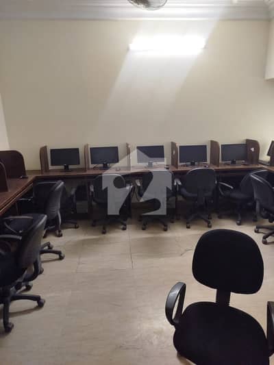 1246 Sq Ft Office Available For Sale VIP Location Of Shahraefaisal.