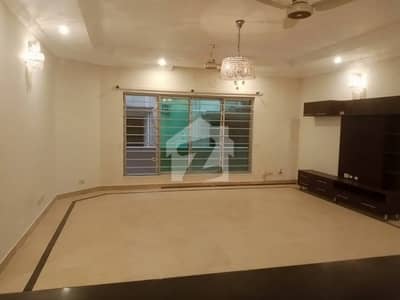 14 Marla Upper Portion Available For Rent