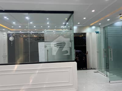 5 MARLA GROUND FLOOR (semi furnished) AVAILABLE FOR RENT PRIME LOCATION AT BAHRIA TOWN LHR