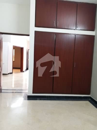 5 Marla Upper Portion For Rent in G-14/4
