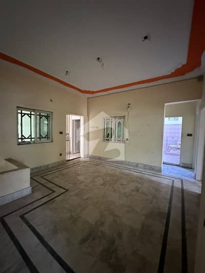 Independent one unit house prime location ready to move