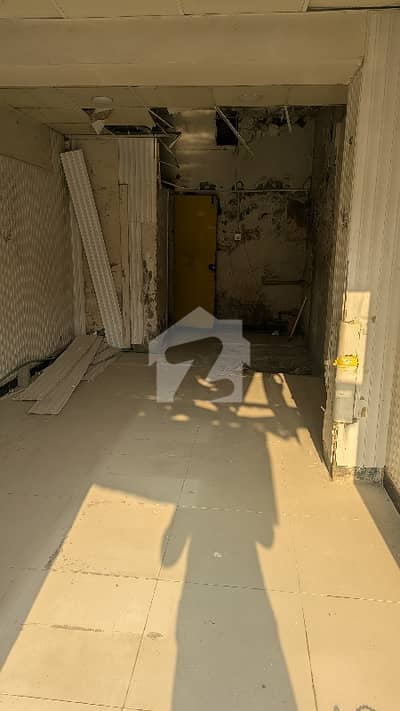 صدر کینٹ,لاہور میں 1 مرلہ Studio دکان 95.0 ہزار میں کرایہ پر دستیاب ہے۔