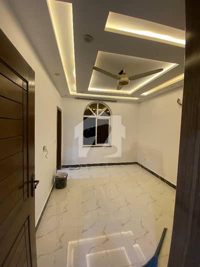 5 Marla Flat For Rent 5 Marla Flat For Rent