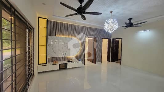 Corner 10 Marla House For Sale Corner 10 Marla House For Sale