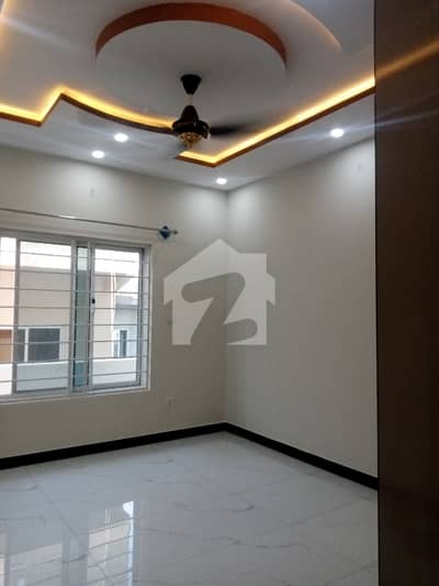 40*80 Brand New Ground Portion In Pwd Nearly London Baker's