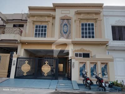 واپڈا ٹاؤن فیز 1 - بلاک ای واپڈا ٹاؤن فیز 1,واپڈا ٹاؤن,ملتان میں 5 کمروں کا 7 مرلہ مکان 2.3 کروڑ میں برائے فروخت۔