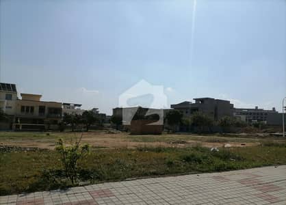 Gulberg Residencia - Block B Residential Plot Sized 1 Kanal For sale