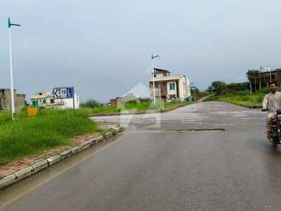 بحریہ ٹاؤن فیز 8 ۔ بلاک ایل بحریہ ٹاؤن فیز 8,بحریہ ٹاؤن راولپنڈی,راولپنڈی میں 5 مرلہ رہائشی پلاٹ 65.0 لاکھ میں برائے فروخت۔