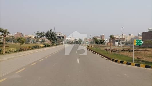 اوسس آرچرڈ سمندری روڈ,فیصل آباد میں 6 مرلہ رہائشی پلاٹ 86.7 لاکھ میں برائے فروخت۔ اوسس آرچرڈ سمندری روڈ,فیصل آباد میں 6 مرلہ رہائشی پلاٹ 86.7 لاکھ میں برائے فروخت۔