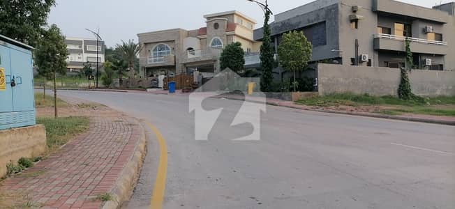 بحریہ انکلیو - سیکٹر سی 2 بحریہ انکلیو,بحریہ ٹاؤن,اسلام آباد میں 1 کنال رہائشی پلاٹ 3.3 کروڑ میں برائے فروخت۔ بحریہ انکلیو - سیکٹر سی 2 بحریہ انکلیو,بحریہ ٹاؤن,اسلام آباد میں 1 کنال رہائشی پلاٹ 3.3 کروڑ میں برائے فروخت۔