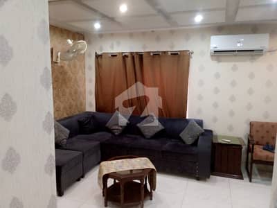 بحریہ ٹاؤن سیکٹر ای بحریہ ٹاؤن,لاہور میں 1 کمرے کا 2 مرلہ فلیٹ 80.0 لاکھ میں برائے فروخت۔