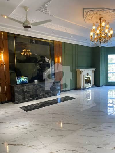10MARLA LOWER PPORTION AVAILABLE FOR RENT IN NESHMAN IQBAL PHASE 2