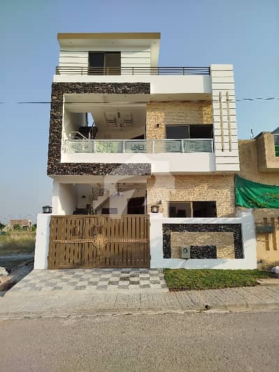 DHA Phase 5 Beaitiful 5 Marla Double Story Brand New House For Sale. Ideal Location