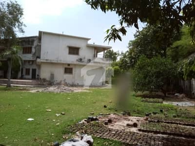 مین بلیوارڈ گلبرگ گلبرگ,لاہور میں 16 کنال Studio عمارت 49.0 ارب میں برائے فروخت۔