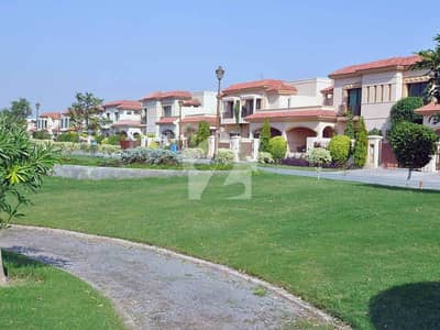 10 marla plot now available in lake city