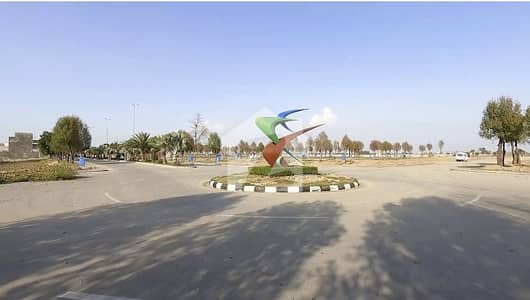 Ready To Buy A Facing Park Residential Plot 5 Marla In Lahore
