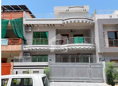 ڈی ۔ 17 اسلام آباد میں 11 کمروں کا 10 مرلہ مکان 4.2 کروڑ میں برائے فروخت۔