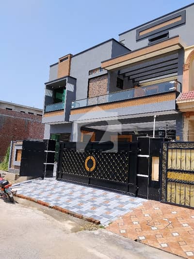10 Marla Brand New House Available For Sale