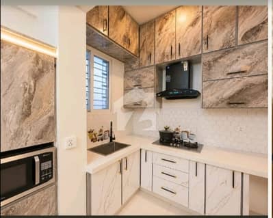 Prime Location 1700 Square Feet Flat Is Available In Badar Commercial Area