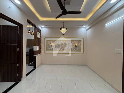 272sq yd 5 Bedrooms Luxury Villa is Available FOR RENT. 6km from Entrance of BTK. 5 Bed DDL 2 Kitchens
