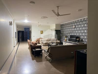 Upper Portion Available For Rent In Model Town