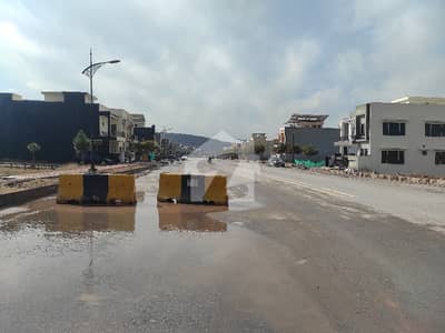 Sector N 8 Marla Park-Facing Plot for Sale | Bahria Enclave, Islamabad