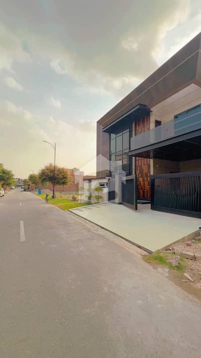 11 Marla East Open Double Storey Designer Home For Sale