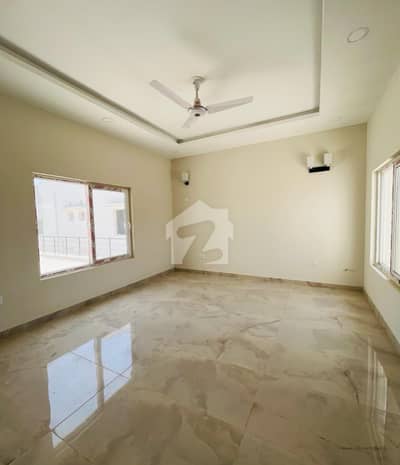 500 Yards House Available For Rent