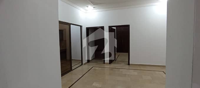 Investor Price E-11 House 8 Marla Having 6 Bedrooms Attached Bathrooms 2 Tv Lounge 2 Kitchen Electric Gas And Water Boring Available Demand 5.90 Crore