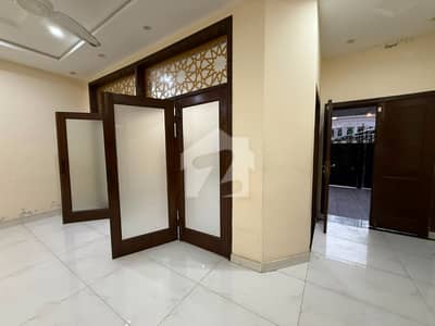 10 MARLA LOWER PORTION AVAILABLE FOR RENT UPER LOCKED OPTION FACING MASJID AND PARK 10 MARLA LOWER PORTION AVAILABLE FOR RENT UPER LOCKED OPTION FACING MASJID AND PARK