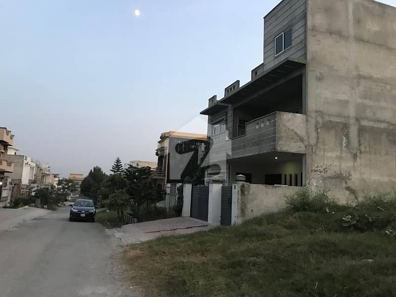 Plot Available for Sale in D-12/4 Plot Available for Sale in D-12/4