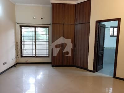 10 Marla House In Dha Phase 8 Ex Air Avenue