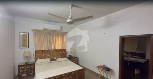 16 Marla Single-Storey House For Sale On 50 Ft Road, F Block, Model Town Lahore