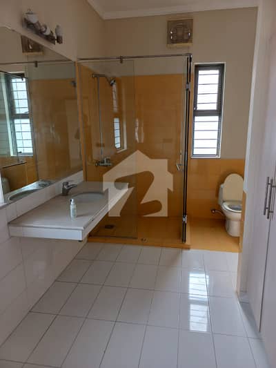 Upper Portion For rent In Beautiful DHA Phase 5