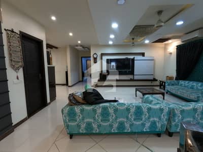 DHA PHASE 7 500 SQ YRD BANGLOW AVAILABLE FOR SALE DHA PHASE 7 500 SQ YRD BANGLOW AVAILABLE FOR SALE