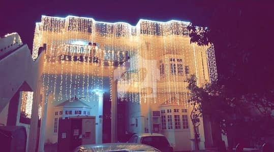 جامکے روڈ ڈسکہ میں 8 کمروں کا 1 کنال مکان 10.0 کروڑ میں برائے فروخت۔ جامکے روڈ ڈسکہ میں 8 کمروں کا 1 کنال مکان 10.0 کروڑ میں برائے فروخت۔