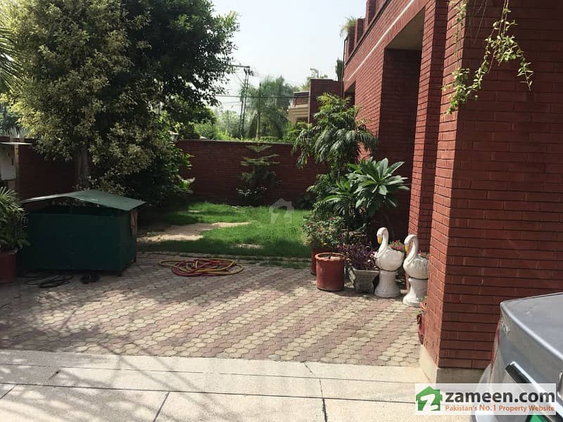 1 Kanal Used House Available For Sale At Canal View Society Lahore