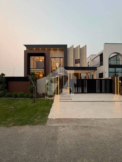 1 kanal Modern House for Rent Hot location Reasonable in the Market