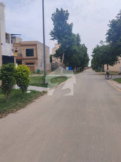 Golden Opportunity 5-Marla Plot At Hot Location Near To Park Mosque & At Reasonable Price In New Lahore City Near To Bahria Town